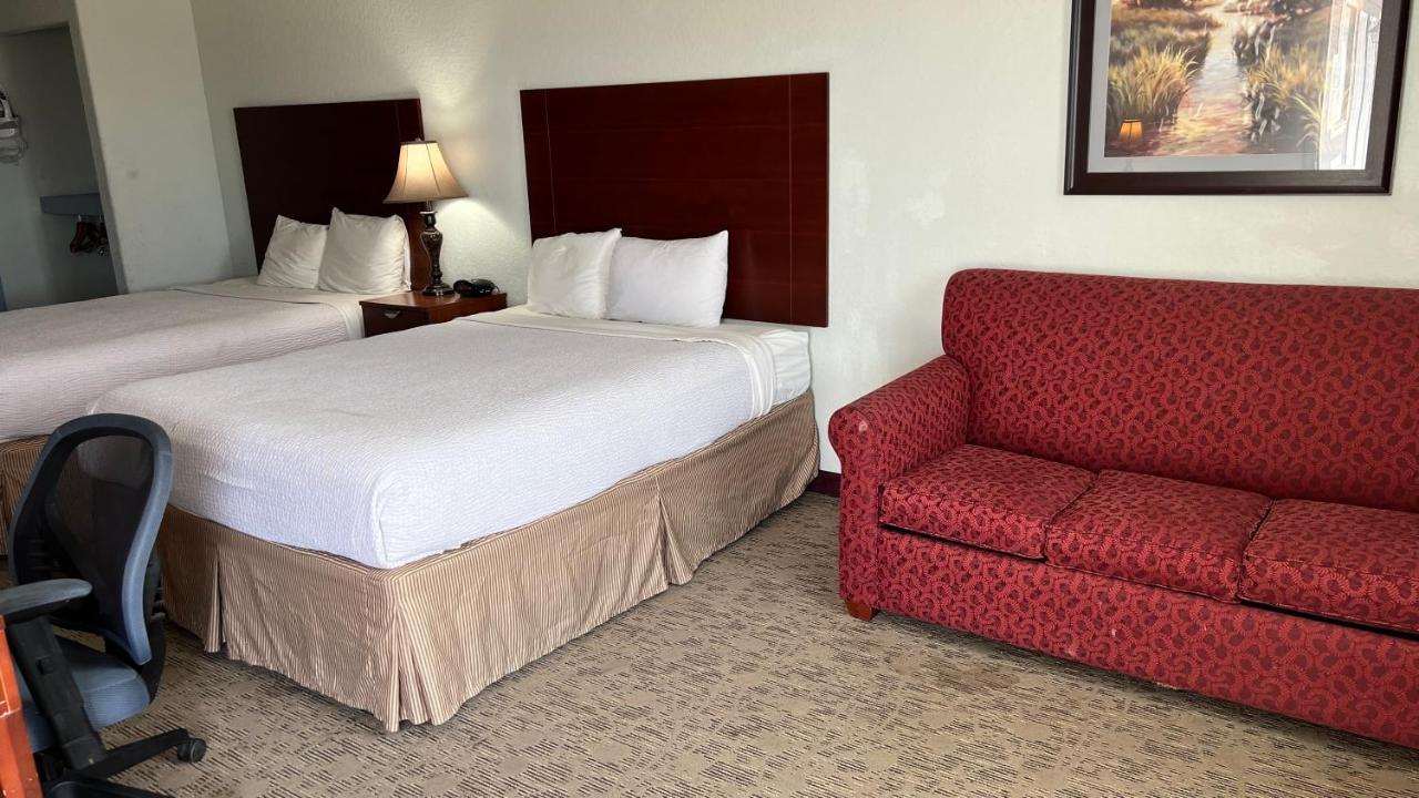 Pearsall Hotel Bien Venido מראה חיצוני תמונה