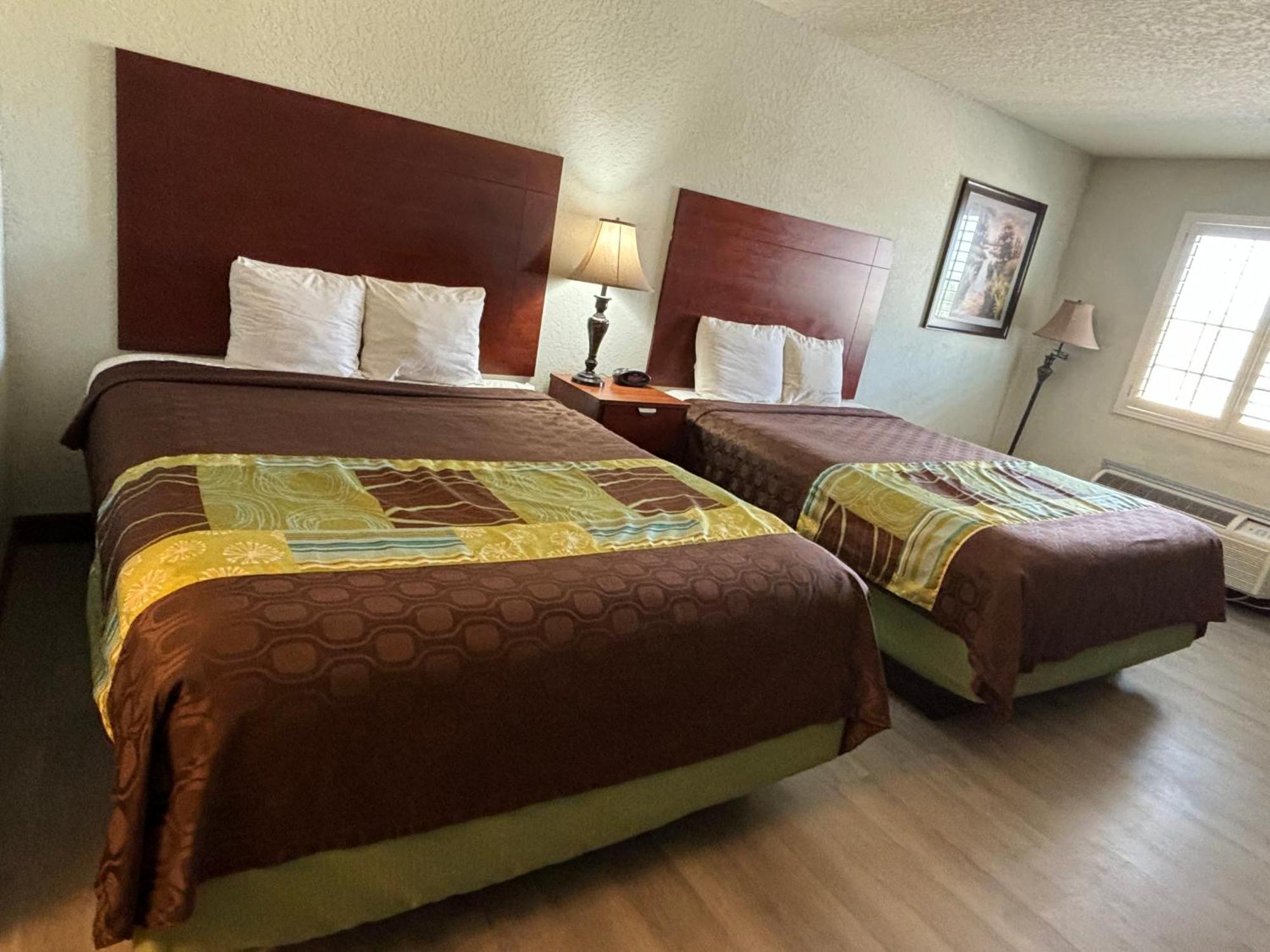 Pearsall Hotel Bien Venido מראה חיצוני תמונה